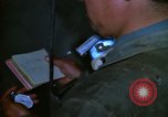 Image déverser du minerai la bolivie, 1966, de la seconde 42 séquences d'archives historiques vidéo 65675042325