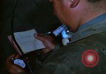 Image déverser du minerai la bolivie, 1966, de la seconde 44 séquences d'archives historiques vidéo 65675042325