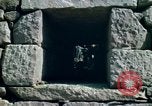 Standbild pick ax Bolivien, 1966, aus Sekunde 16 historischem Filmmaterial Videoclip 65675042327