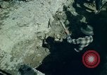 Standbild pick ax Bolivien, 1966, aus Sekunde 19 historischem Filmmaterial Videoclip 65675042327