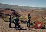 Standbild American Officers Bolivien, 1966, aus Sekunde 33 historischem Filmmaterial Videoclip 65675042329