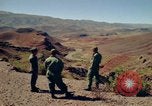Standbild American Officers Bolivien, 1966, aus Sekunde 37 historischem Filmmaterial Videoclip 65675042329