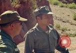 Standbild American Officers Bolivien, 1966, aus Sekunde 49 historischem Filmmaterial Videoclip 65675042329