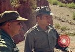 Standbild American Officers Bolivien, 1966, aus Sekunde 50 historischem Filmmaterial Videoclip 65675042329