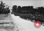 Standbild USA Division 3 Frankreich, 1918, aus Sekunde 11 historischem Filmmaterial Videoclip 65675042374