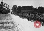 Standbild USA Division 3 Frankreich, 1918, aus Sekunde 15 historischem Filmmaterial Videoclip 65675042374