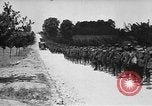 Standbild USA Division 3 Frankreich, 1918, aus Sekunde 16 historischem Filmmaterial Videoclip 65675042374