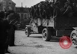 Standbild USA Division 3 Frankreich, 1918, aus Sekunde 44 historischem Filmmaterial Videoclip 65675042374