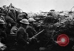 Standbild USA Division 3 Frankreich, 1918, aus Sekunde 56 historischem Filmmaterial Videoclip 65675042374