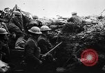 Standbild USA Division 3 Frankreich, 1918, aus Sekunde 57 historischem Filmmaterial Videoclip 65675042374
