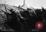 Standbild USA Division 3 Frankreich, 1918, aus Sekunde 61 historischem Filmmaterial Videoclip 65675042374