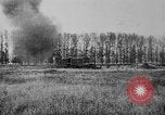 Immagine di American polveriera esplode nella prima guerra mondiale Francia, 1918, secondo 49 filmato di repertorio 65675042394