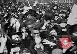 Standbild Waffenstillstand Ersten Weltkrieg Feiern  und von Pershing ziert Frankreich, 1918, aus Sekunde 11 historischem Filmmaterial Videoclip 65675042395