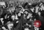 Standbild Waffenstillstand Ersten Weltkrieg Feiern  und von Pershing ziert Frankreich, 1918, aus Sekunde 14 historischem Filmmaterial Videoclip 65675042395
