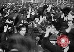 Standbild Waffenstillstand Ersten Weltkrieg Feiern  und von Pershing ziert Frankreich, 1918, aus Sekunde 15 historischem Filmmaterial Videoclip 65675042395