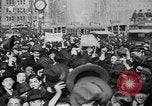 Standbild Waffenstillstand Ersten Weltkrieg Feiern  und von Pershing ziert Frankreich, 1918, aus Sekunde 22 historischem Filmmaterial Videoclip 65675042395