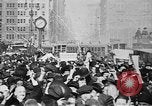 Standbild Waffenstillstand Ersten Weltkrieg Feiern  und von Pershing ziert Frankreich, 1918, aus Sekunde 28 historischem Filmmaterial Videoclip 65675042395