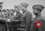 Standbild Waffenstillstand Ersten Weltkrieg Feiern  und von Pershing ziert Frankreich, 1918, aus Sekunde 58 historischem Filmmaterial Videoclip 65675042395