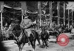 Standbild Siegesparade Ende Ersten Weltkrieg Frankreich, 1919, aus Sekunde 9 historischem Filmmaterial Videoclip 65675042396