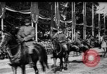 Standbild Siegesparade Ende Ersten Weltkrieg Frankreich, 1919, aus Sekunde 10 historischem Filmmaterial Videoclip 65675042396