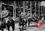 Standbild Siegesparade Ende Ersten Weltkrieg Frankreich, 1919, aus Sekunde 11 historischem Filmmaterial Videoclip 65675042396