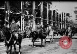 Standbild Siegesparade Ende Ersten Weltkrieg Frankreich, 1919, aus Sekunde 12 historischem Filmmaterial Videoclip 65675042396