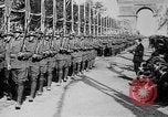 Standbild Siegesparade Ende Ersten Weltkrieg Frankreich, 1919, aus Sekunde 19 historischem Filmmaterial Videoclip 65675042396