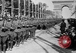 Standbild Siegesparade Ende Ersten Weltkrieg Frankreich, 1919, aus Sekunde 23 historischem Filmmaterial Videoclip 65675042396
