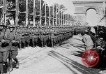 Standbild Siegesparade Ende Ersten Weltkrieg Frankreich, 1919, aus Sekunde 27 historischem Filmmaterial Videoclip 65675042396