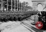 Standbild Siegesparade Ende Ersten Weltkrieg Frankreich, 1919, aus Sekunde 28 historischem Filmmaterial Videoclip 65675042396