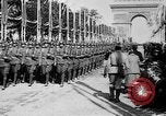 Standbild Siegesparade Ende Ersten Weltkrieg Frankreich, 1919, aus Sekunde 43 historischem Filmmaterial Videoclip 65675042396