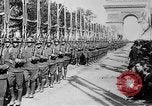 Standbild Siegesparade Ende Ersten Weltkrieg Frankreich, 1919, aus Sekunde 50 historischem Filmmaterial Videoclip 65675042396