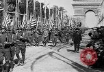 Standbild Siegesparade Ende Ersten Weltkrieg Frankreich, 1919, aus Sekunde 60 historischem Filmmaterial Videoclip 65675042396