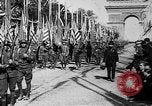 Standbild Siegesparade Ende Ersten Weltkrieg Frankreich, 1919, aus Sekunde 61 historischem Filmmaterial Videoclip 65675042396