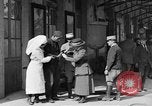 Image bâtiment de la Croix-Rouge France, 1918, de la seconde 56 séquences d'archives historiques vidéo 65675042398