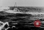 Standbild German Submarine kapituliert britischen Q-Schiff Mittelmeer, 1917, aus Sekunde 20 historischem Filmmaterial Videoclip 65675042412
