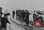 Standbild German Submarine kapituliert britischen Q-Schiff Mittelmeer, 1917, aus Sekunde 29 historischem Filmmaterial Videoclip 65675042412