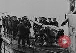 Standbild German Submarine kapituliert britischen Q-Schiff Mittelmeer, 1917, aus Sekunde 33 historischem Filmmaterial Videoclip 65675042412