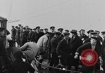 Standbild German Submarine kapituliert britischen Q-Schiff Mittelmeer, 1917, aus Sekunde 41 historischem Filmmaterial Videoclip 65675042412
