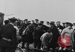 Standbild German Submarine kapituliert britischen Q-Schiff Mittelmeer, 1917, aus Sekunde 43 historischem Filmmaterial Videoclip 65675042412
