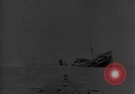 Standbild German Submarine kapituliert britischen Q-Schiff Mittelmeer, 1917, aus Sekunde 45 historischem Filmmaterial Videoclip 65675042412