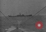 Standbild German Submarine kapituliert britischen Q-Schiff Mittelmeer, 1917, aus Sekunde 53 historischem Filmmaterial Videoclip 65675042412