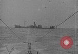 Standbild German Submarine kapituliert britischen Q-Schiff Mittelmeer, 1917, aus Sekunde 55 historischem Filmmaterial Videoclip 65675042412