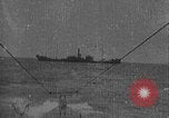 Standbild German Submarine kapituliert britischen Q-Schiff Mittelmeer, 1917, aus Sekunde 58 historischem Filmmaterial Videoclip 65675042412