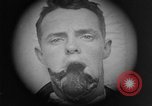 Standbild Gesichtsbehandlung Wunden auf Ersten Weltkrieg Soldaten Frankreich, 1918, aus Sekunde 4 historischem Filmmaterial Videoclip 65675042426