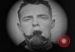 Standbild Gesichtsbehandlung Wunden auf Ersten Weltkrieg Soldaten Frankreich, 1918, aus Sekunde 7 historischem Filmmaterial Videoclip 65675042426