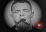 Standbild Gesichtsbehandlung Wunden auf Ersten Weltkrieg Soldaten Frankreich, 1918, aus Sekunde 13 historischem Filmmaterial Videoclip 65675042426