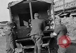 Standbild 101 Krankenwagen Feld Firma Krankenhaus Ersten Weltkrieg Frankreich, 1918, aus Sekunde 56 historischem Filmmaterial Videoclip 65675042428