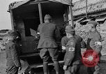 Standbild 101 Krankenwagen Feld Firma Krankenhaus Ersten Weltkrieg Frankreich, 1918, aus Sekunde 58 historischem Filmmaterial Videoclip 65675042428