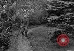 Standbild Unter Granatenschock stehende alliierte Soldaten Frankreich, 1918, aus Sekunde 23 historischem Filmmaterial Videoclip 65675042429